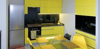 Кухня желтого цвета 4