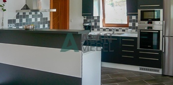 Кухня под окно 6