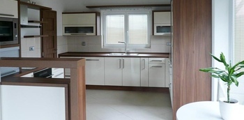 Кухня под окно 5