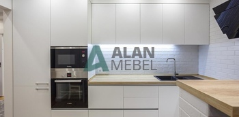 Модель 8 – кухня из акрила