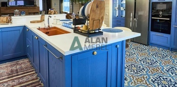 Современная кухня из массива ясеня