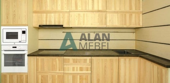 светлая угловая кухня из дерева по размерам заказчика в Минске