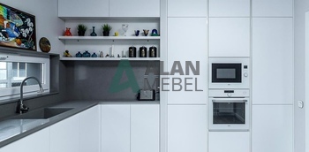 Угловая матовая кухни с акриловыми фасадами Rehau