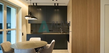 Современная кухня из шпона дуба, фасады шпон дуба и МДФ крашенный 