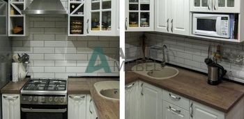 стильная угловая кухня с фасадами из МДФ со шпоном дуба белого цвета и столешницей под дерево