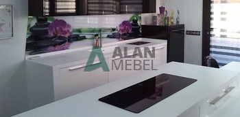 Кухня со скинали