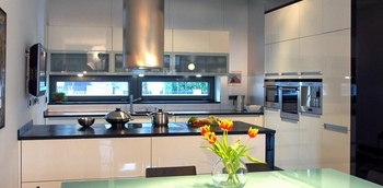 Кухня с бытовой техникой 6