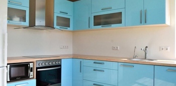 Г-образная кухня 1