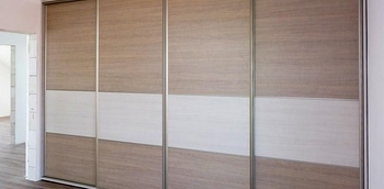 Встроенный шкаф-купе для гостиной