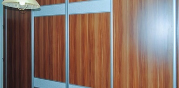 Шкаф-купе для гостиной