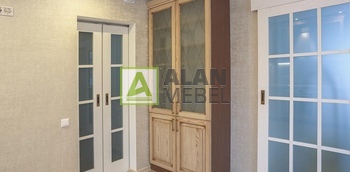 Шкаф для гостиной или большой кухни