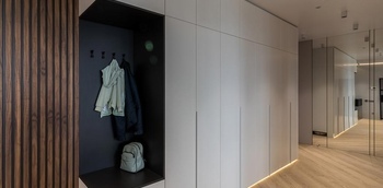 Встроенный шкаф в прихожую 34