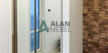 Встроенный зеркальный шкаф-купе