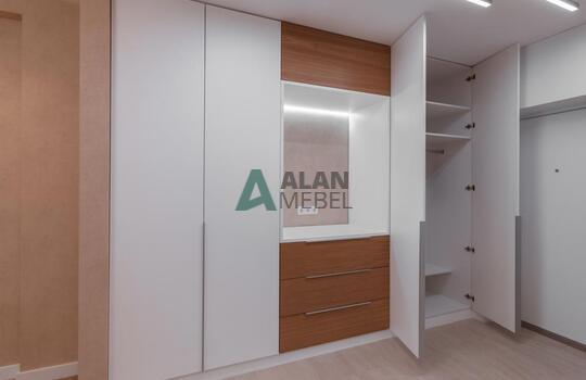 Шкаф в прихожую