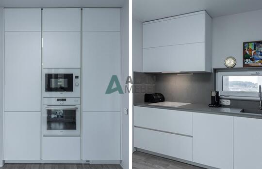 Угловая матовая кухни с акриловыми фасадами Rehau 