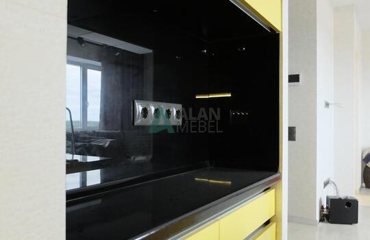 современная пластиковая кухня с яркими желтыми фасадами на заказ 