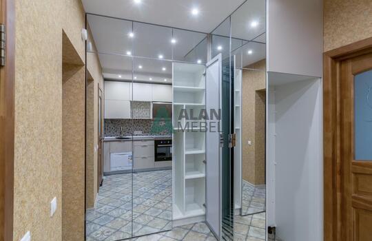 Шкаф в прихожую