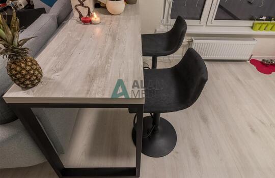 Угловая светлая кухня с фасадами из древесно стружечной плиты EGGER с доставкой в Минске 