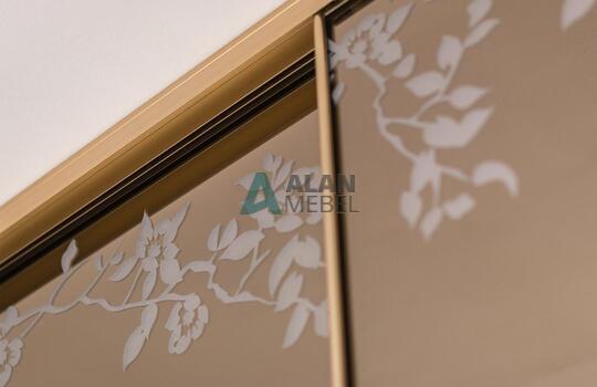 Встроенный шкаф для гостиной