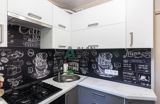 Кухня с фасадами Egger 9 