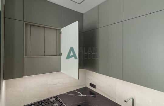 Стильная угловая кухня, фасады МДФ глянцевый со вставками из натурального шпона под лаком 