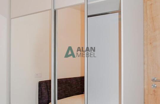 Встроенный шкаф-купе для спальни