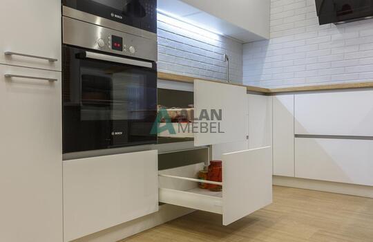 стильная прямая акриловая кухня белого цвета без ручек на заказ в минске 