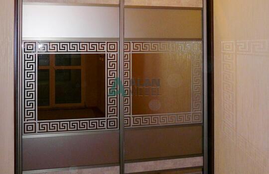 Шкаф-купе для гостиной