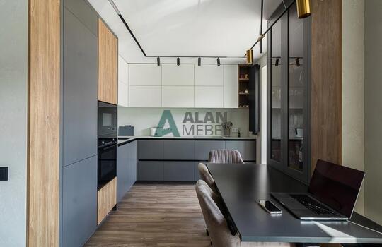 Современная угловая кухня с барной стойкой 