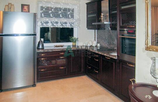 Угловая кухня из массива 2 