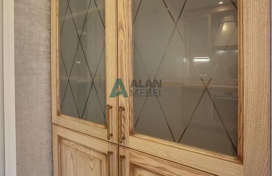 Шкаф для гостиной или большой кухни