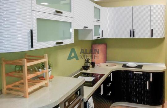 Кухня с гнутыми фасадами 4 