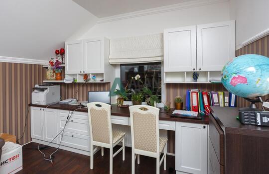 Набор детской мебели 4 