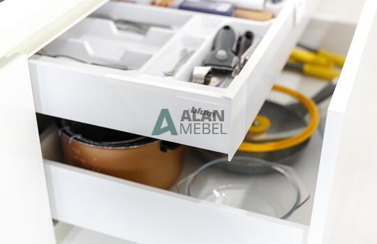 Современная прямая глянцевая акриловая кухня без ручек 