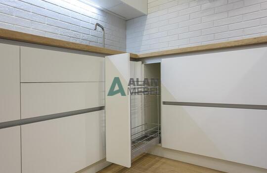 стильная прямая акриловая кухня белого цвета без ручек на заказ в минске 