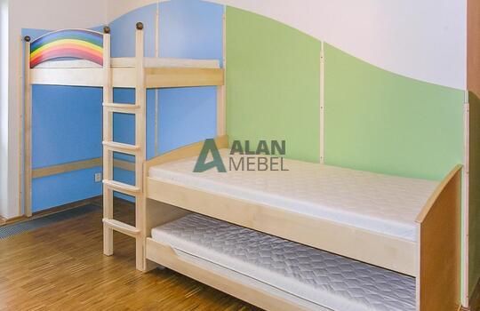 Двухъярусная кровать с бортиками в детскую 3