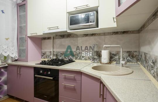 матовая кухня с фасадами розового цвета по индивидуальным размерам в минске 