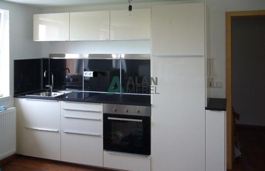 Кухня маленькая 