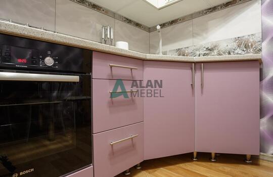 матовая кухня с фасадами розового цвета по индивидуальным размерам в минске 