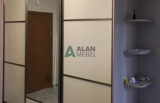 Встроенный шкаф-купе в прихожую