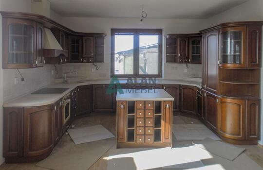 Кухня с гнутыми фасадами 8 