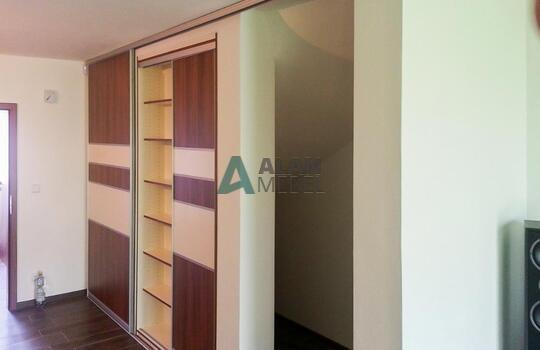 Шкаф-купе для гостиной