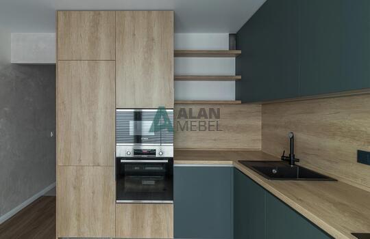 Угловая кухня под дерево с зелеными фасадами из феникса (FENIX) 