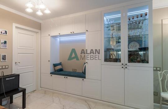 Шкаф для гостиной или большой кухни