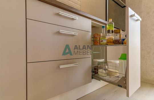 Светлая матовая акриловая кухня с барной стойкой на заказ 