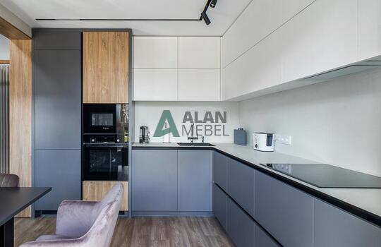 Современная угловая кухня с барной стойкой 