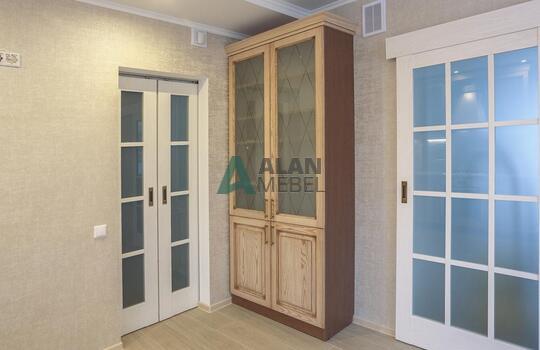 Шкаф для гостиной или большой кухни