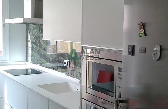 Кухня с рисунком 2 