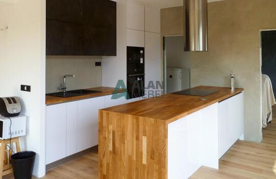 Кухня с барной стойкой 9 