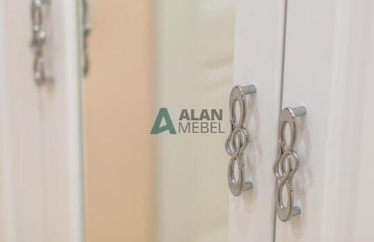 Шкаф в прихожую